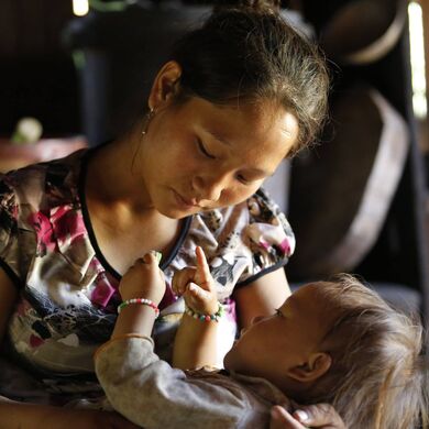 Chăm sóc trước trong và sau sinh ở vùng khó khăn - IVEN